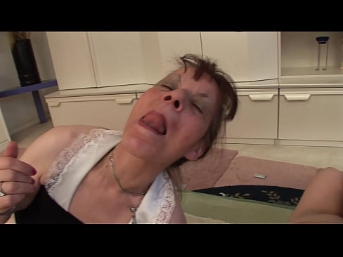 ❤️ Dua nenek dan satu kakek memiliki threesome Sialan di id.vlad-massage-salon.ru ❤